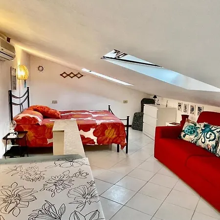 Апартаменты La Brezza Viareggina A 500 Mt Dal Mare, Dal Carnevale E Dagli Stabilimenti Balneari Виареджо